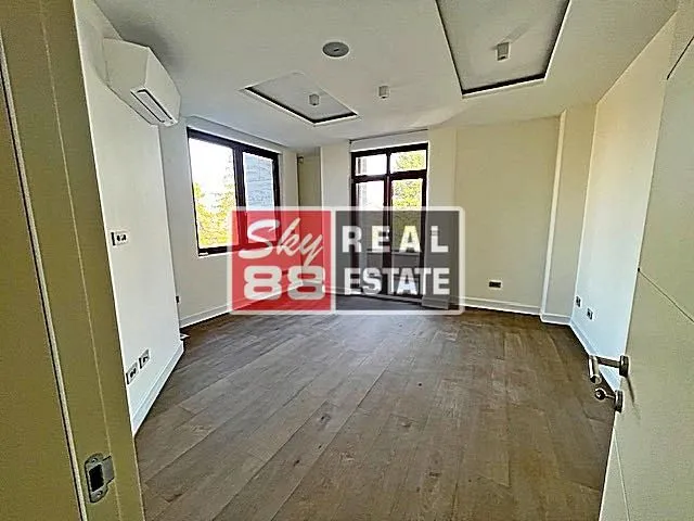 Rent, four bedroom apartment, 177m², Senjak, Beograd