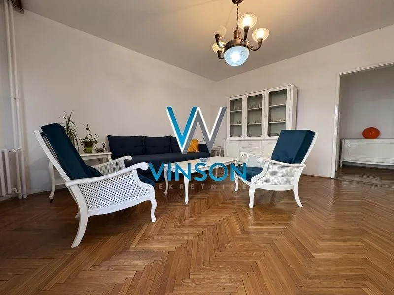 Prodaja, četvorosoban stan, 105m², Centar, Novi Sad