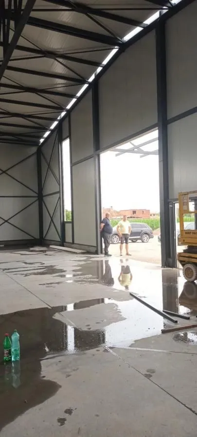 Rent, office space, 1200m², Zemun Ugrinovci, Zemun Sve Podlokacije