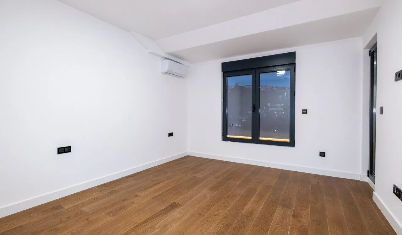 Rent, three bedroom apartment, 163m², Preko Morače, Podgorica
