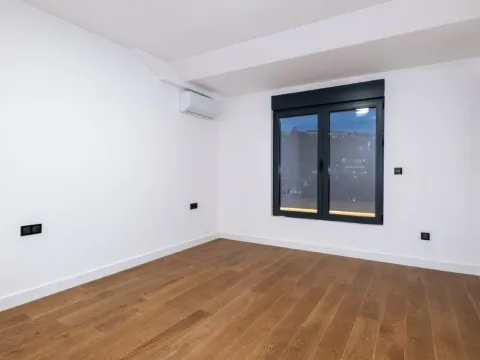 Izdavanje, trosoban stan, 163m², Preko Morače, Podgorica - image 10