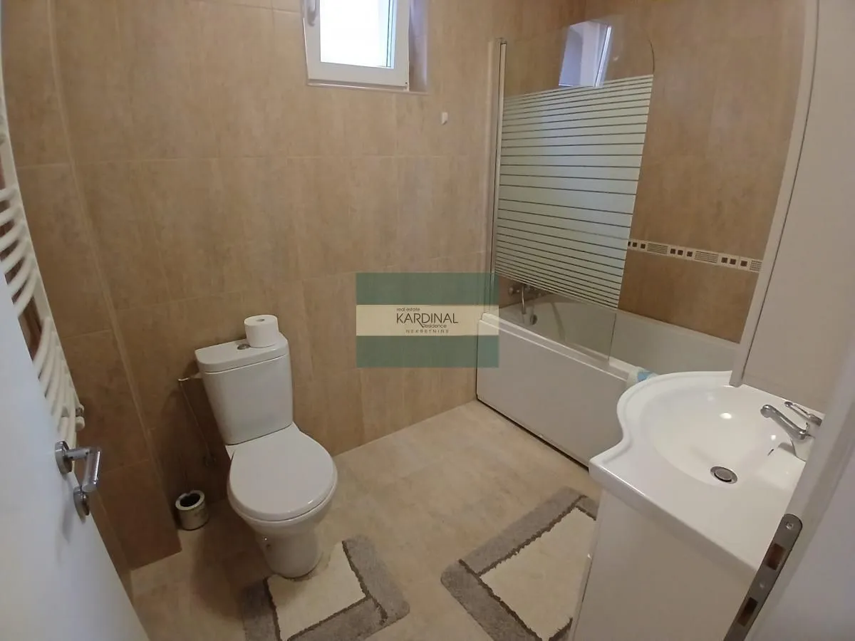 Prodaja, kuća, 379m², Trnava, Jagodina