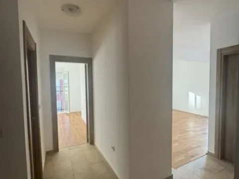 Rent, two bedroom apartment, 62m², Stari Aerodrom, Podgorica - image 7