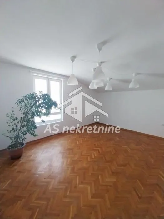 Rent, house, 260m², Neimar, Vračar Sve Podlokacije