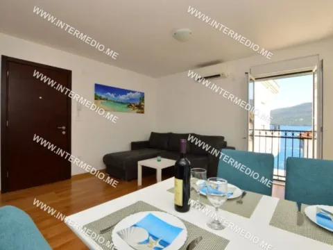 Izdavanje, jednosoban stan, 45m², Đenovići, Herceg Novi - image 2