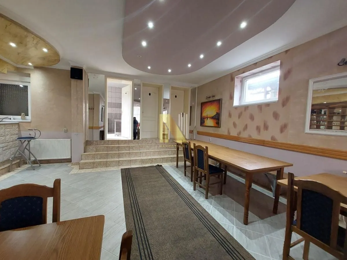 Prodaja, kuća, 250m², Kać, Novi Sad Sve Podlokacije