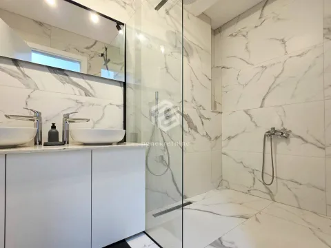 Izdavanje, jednosoban stan, 59m², Centar, Podgorica - image 8