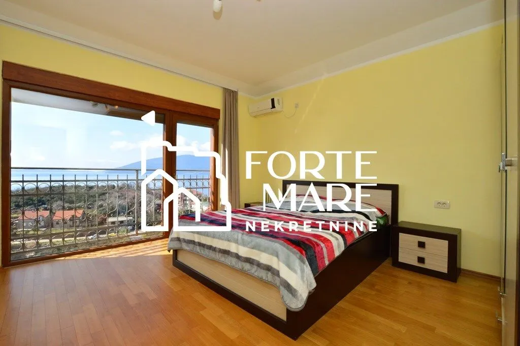 Prodaja, trosoban stan, 140m², Zelenika, Herceg Novi