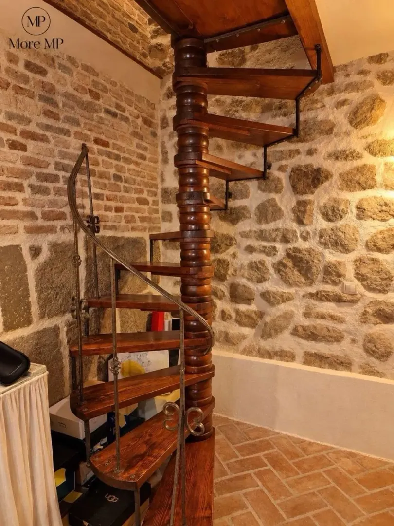 Prodaja, dvosoban stan, 106m², Stari Grad, Herceg Novi