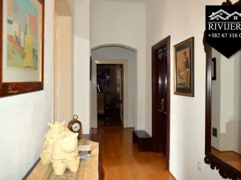 Prodaja, četvorosoban stan, 177m², Centar, Herceg Novi - image 4