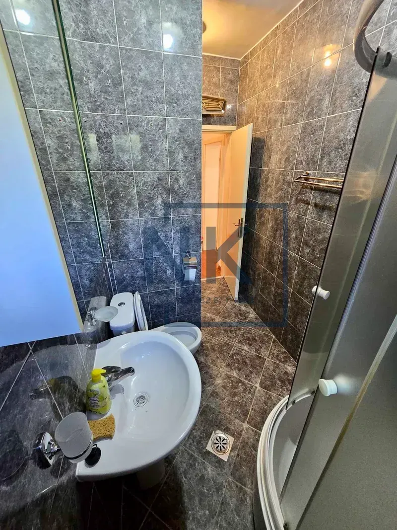 Izdavanje, jednosoban stan, 49m², Centar, Podgorica