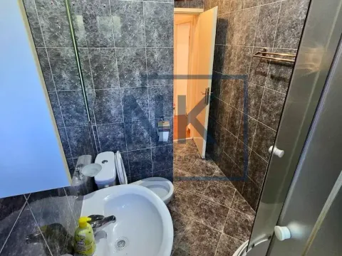 Izdavanje, jednosoban stan, 49m², Centar, Podgorica - image 5