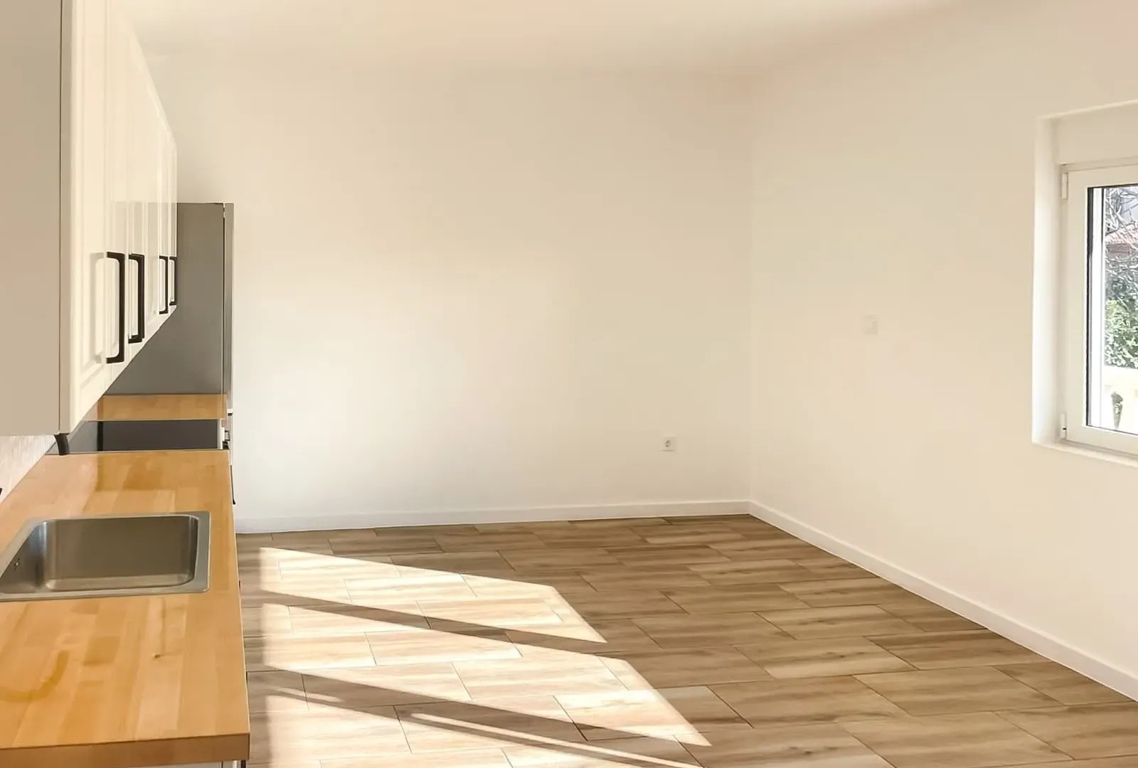 Prodaja, kuća, 118m², Dumidran, Tivat