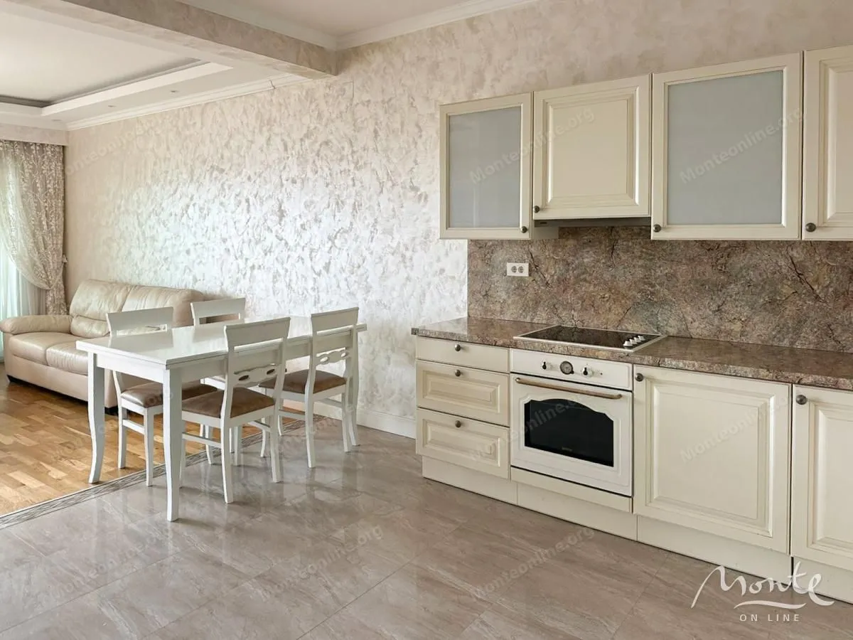Sale, three bedroom apartment, 115m², Bečići, Budva