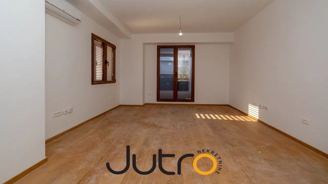 Izdavanje, jednosoban stan, 42m², Podgorica, Crna Gora