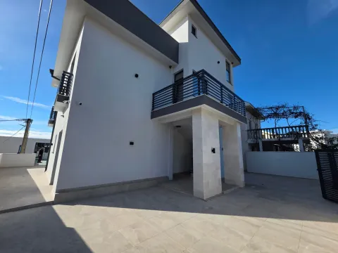 Sale, house, 380m², Krimovica, Kotor - image 19