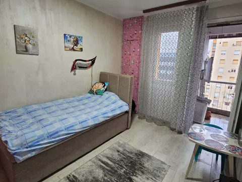 Rent, three bedroom apartment, 100m², Pejton, Podgorica - image 8