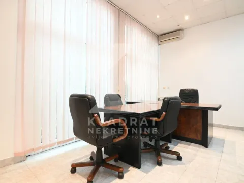 Izdavanje, poslovni prostor, 119m², Kruševac, Podgorica