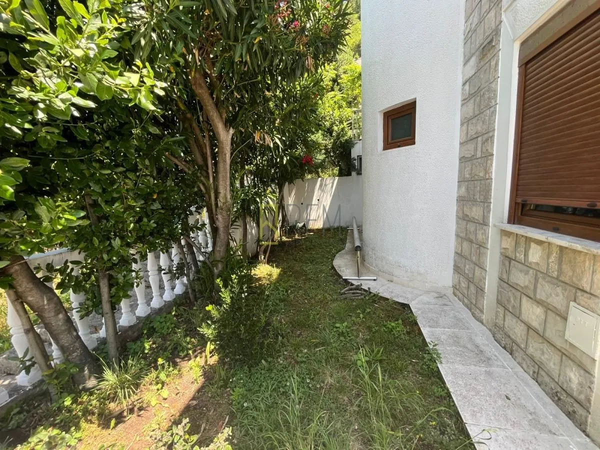 Sale, house, 150m², Centar, Budva