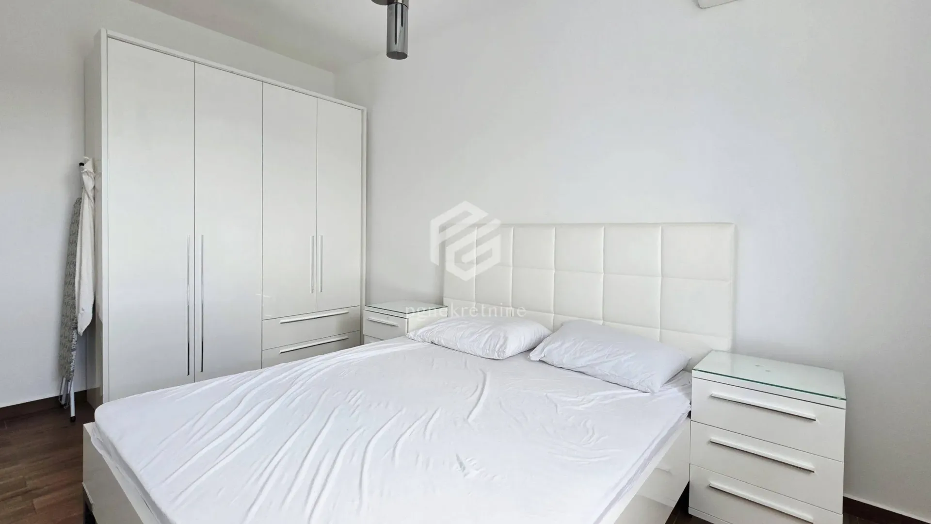 Rent, two bedroom apartment, 69m², Centar, Bar