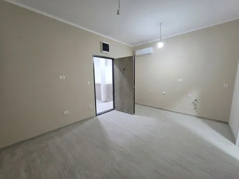 Prodaja, garsonjera, 16m², Bečići, Budva - image 1