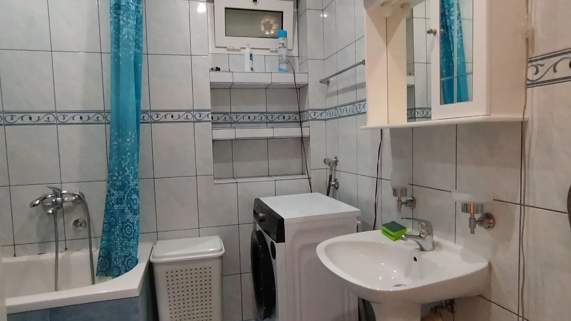 Izdavanje, jednosoban stan, 53m², Centar, Podgorica