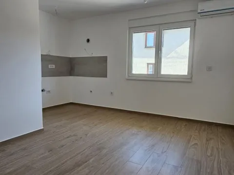 Stan in Cvetkova Pijaca