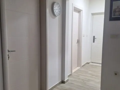 Izdavanje, jednosoban stan, 45m², Kava, Tivat - image 6