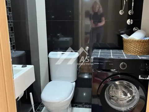 Izdavanje, četvorosoban stan, 102m², Bulevar patrijarha Pavla, Novi Sad Sve Podlokacije - image 5