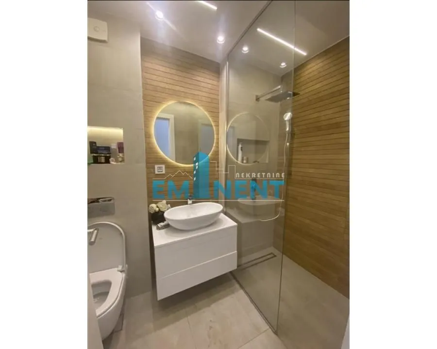Rent, two bedroom apartment, 43m², Južni Bulevar, Vračar Sve Podlokacije