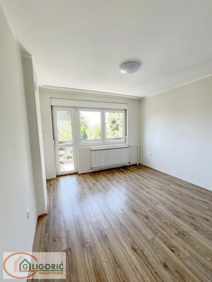 Sale, house, 453m², Sremčica, Beograd