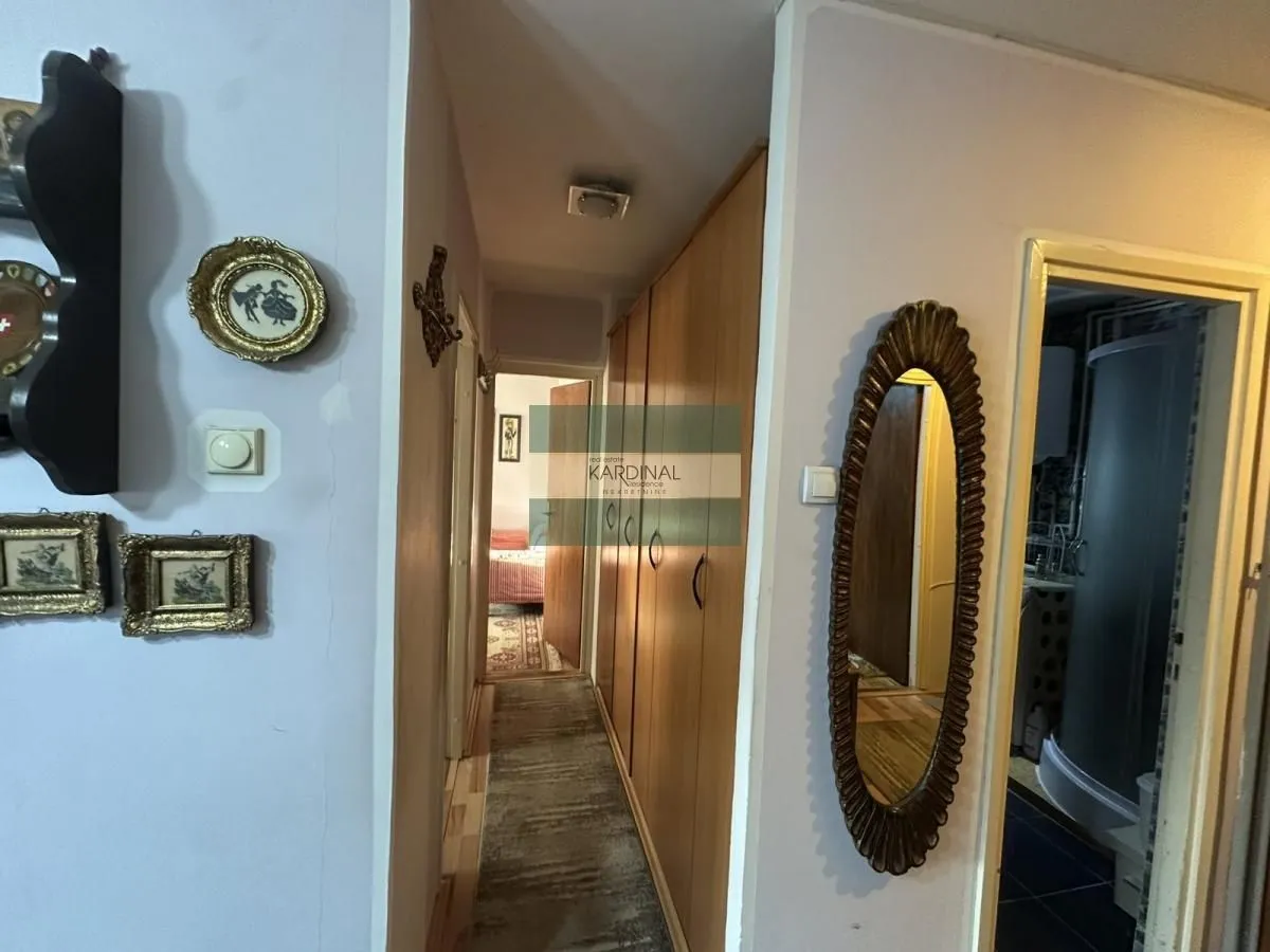 Prodaja, dvosoban stan, 53m², Aerodrom, Kragujevac