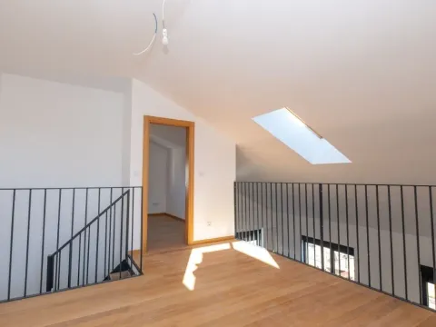 Izdavanje, četvorosoban stan, 142m², Zabjelo, Podgorica - image 2