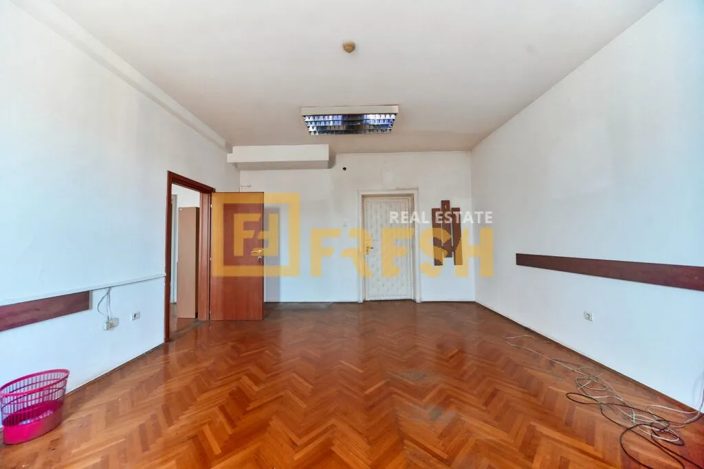 Rent, office space, 345m², Centar, Podgorica