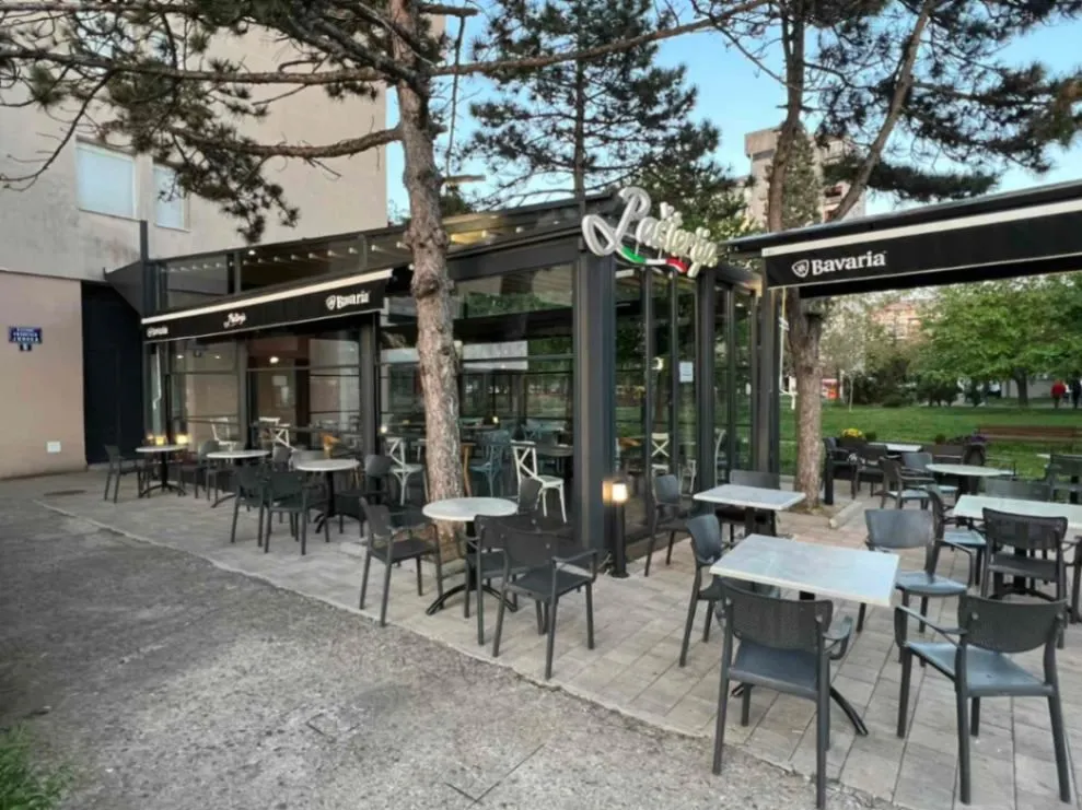Sale, hospitality venue, 160m², Blok 5, Podgorica