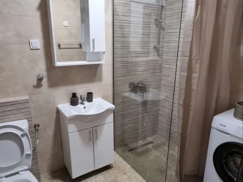 Izdavanje, jednosoban stan, 50m², Zabjelo, Podgorica - image 2