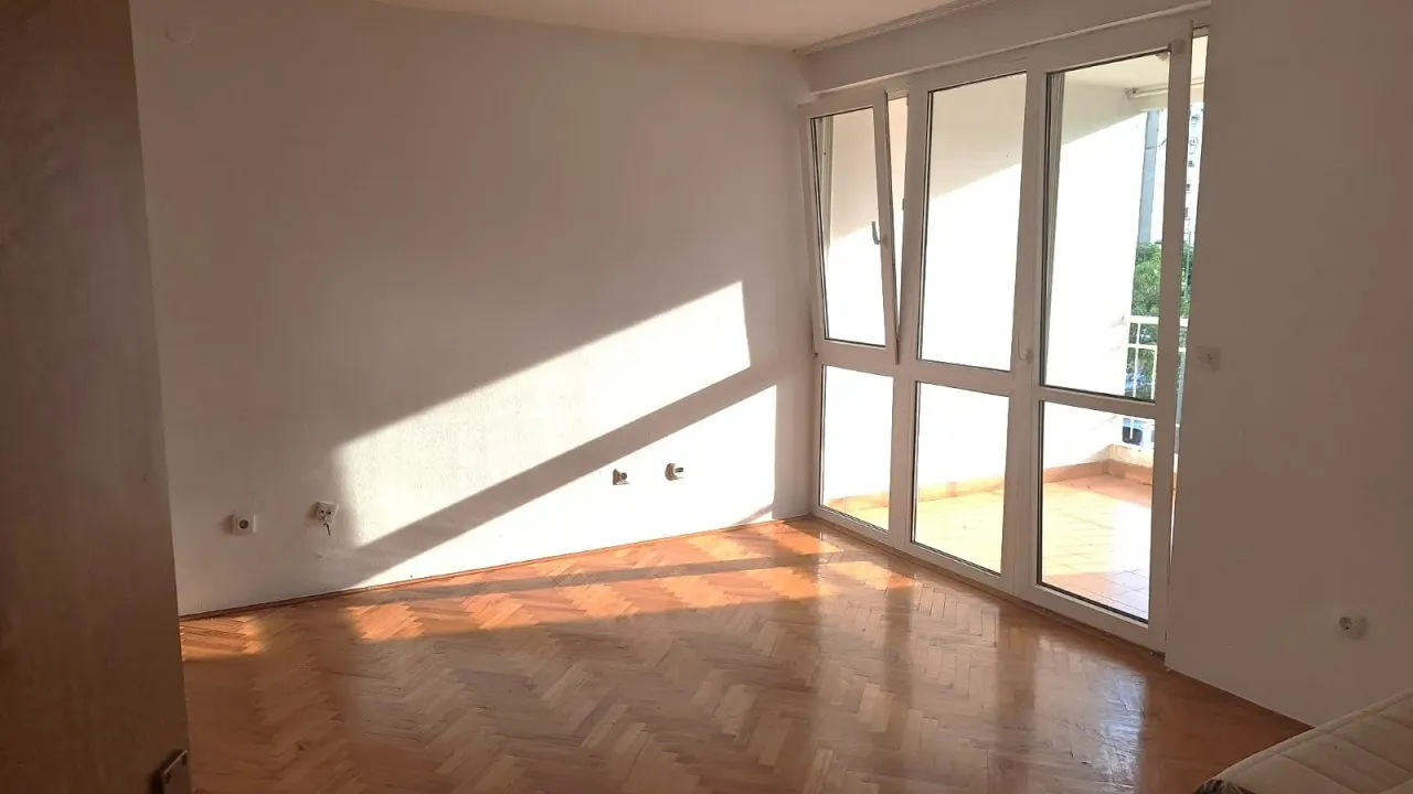 Rent, two bedroom apartment, 73m², Makedonsko naselje, Bar