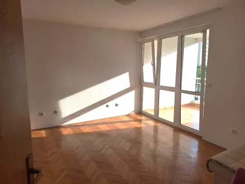 Rent, two bedroom apartment, 73m², Makedonsko naselje, Bar - image 1