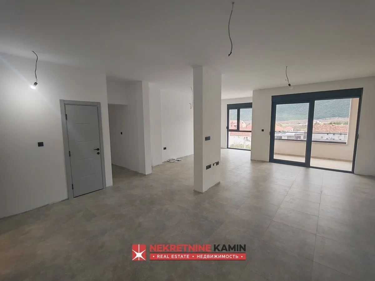 Prodaja, trosoban stan, 121m², Lastva Grbaljska, Kotor