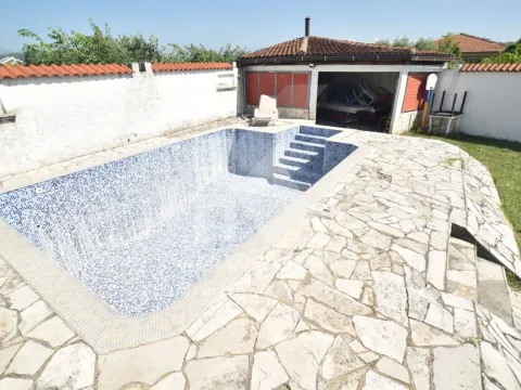 Izdavanje, kuća, 410m², Donja Gorica, Podgorica - image 24