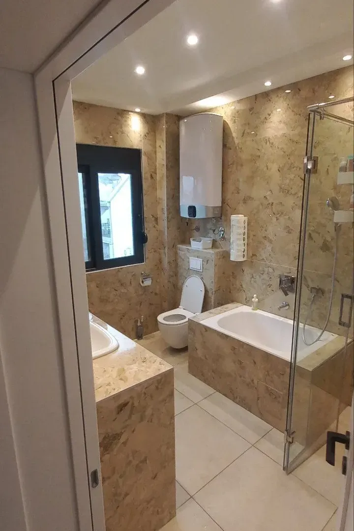 Rent, house, 168m², Gornja Gorica, Podgorica