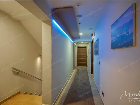 Sale, one bedroom apartment, 47m², Budva, Crna Gora - image 9