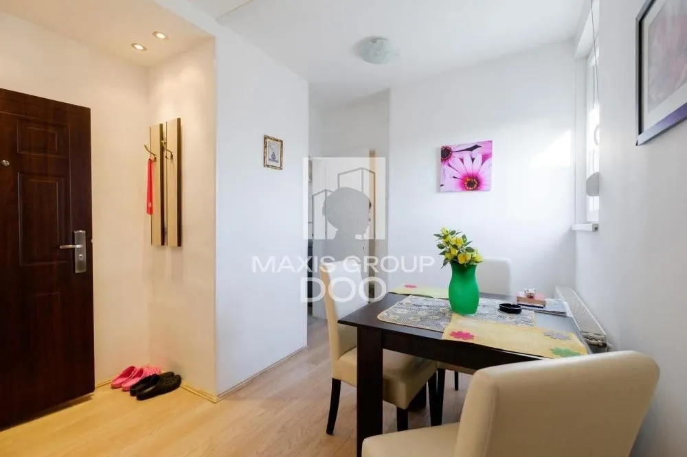 Izdavanje, jednosoban stan, 40m², Savski Venac, Beograd