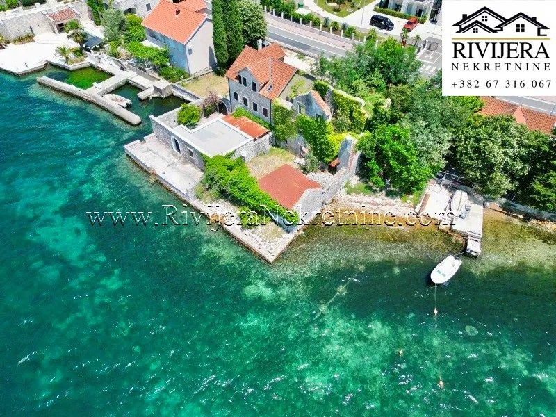 Sale, house, 104m², Risan, Kotor