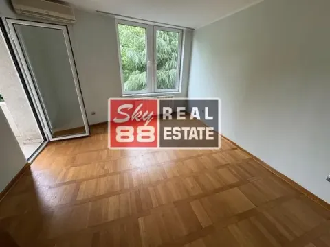 Izdavanje, kuća, 250m², Savski Venac, Beograd - image 4