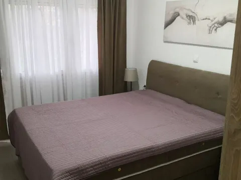 Izdavanje, dvosoban stan, 72m², Centar, Tivat - image 8