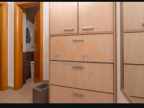 Izdavanje, jednosoban stan, 45m², Blok 9, Podgorica - image 2