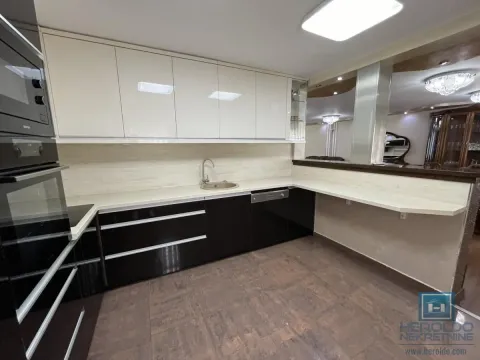 Prodaja, kuća, 302m², Vinorača, Jagodina - image 22