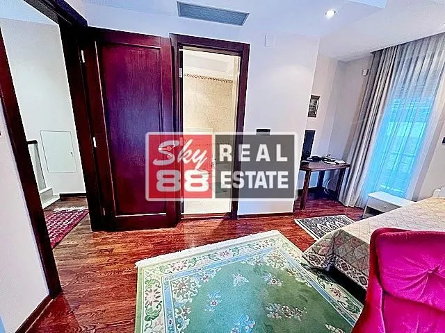 Prodaja, kuća, 371m², Savski Venac, Beograd