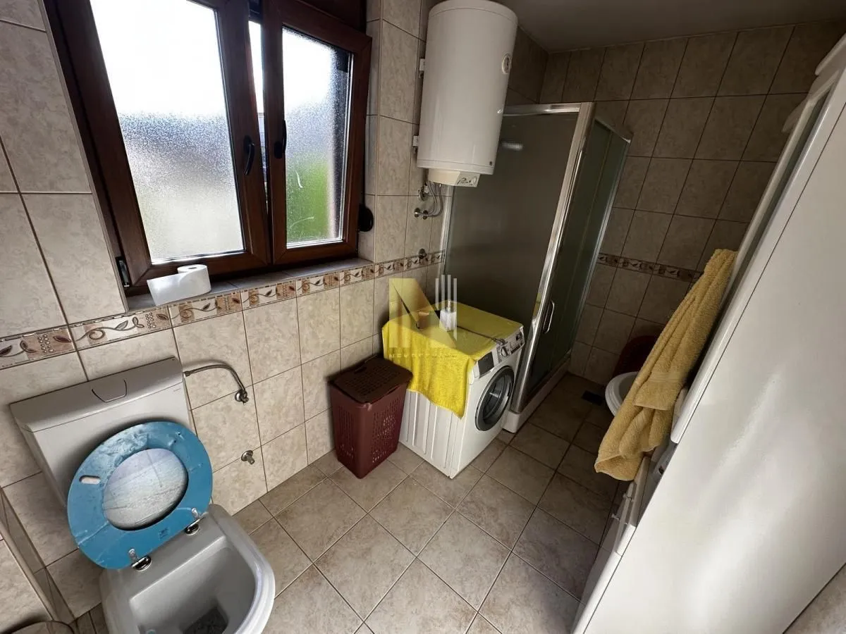 Prodaja, kuća, 300m², Veternik, Novi Sad Sve Podlokacije